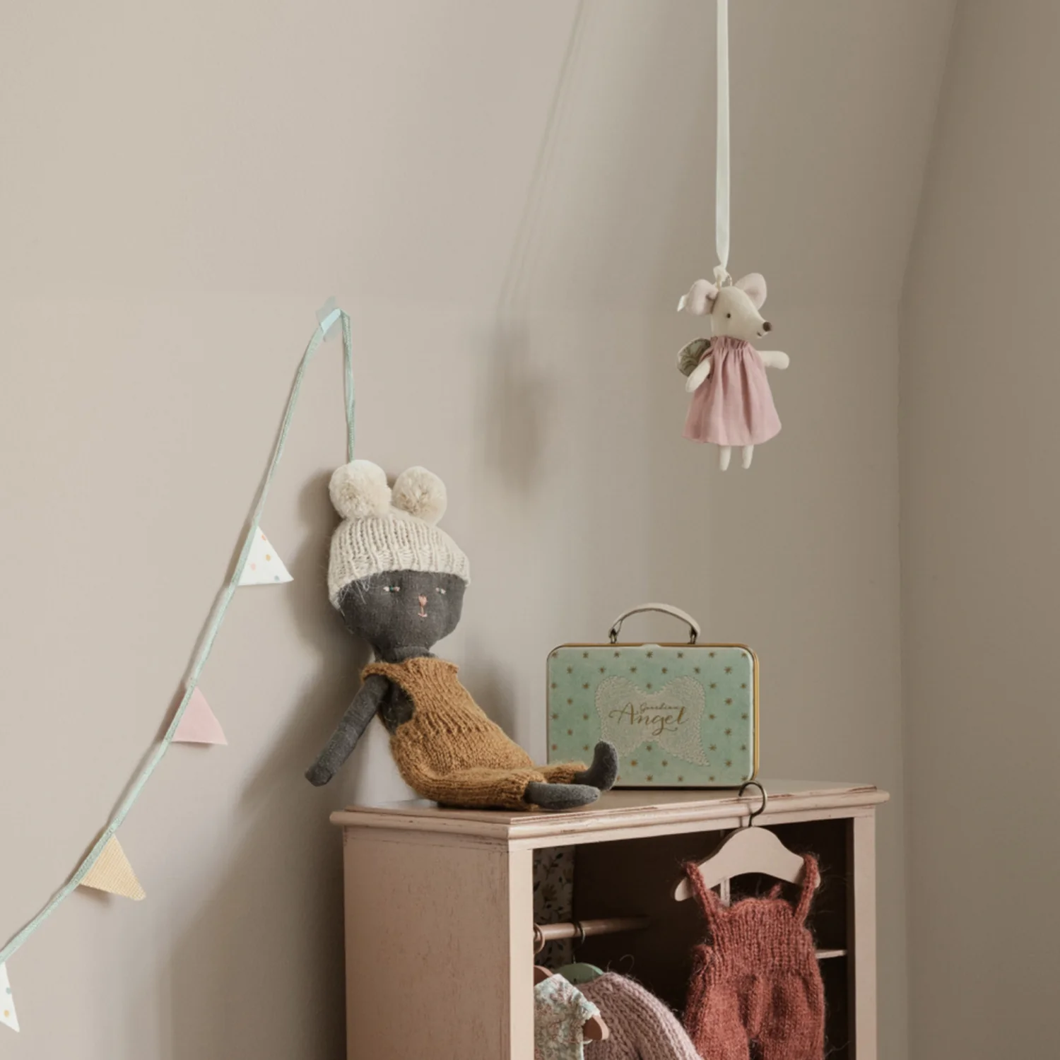 Maileg Angel Mouse In Suitcase, Little Sister - Image 3